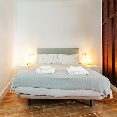 Alohamundi Peral Apartment Seville Exterior photo