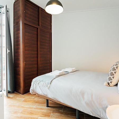 Alohamundi Peral Apartment Seville Exterior photo