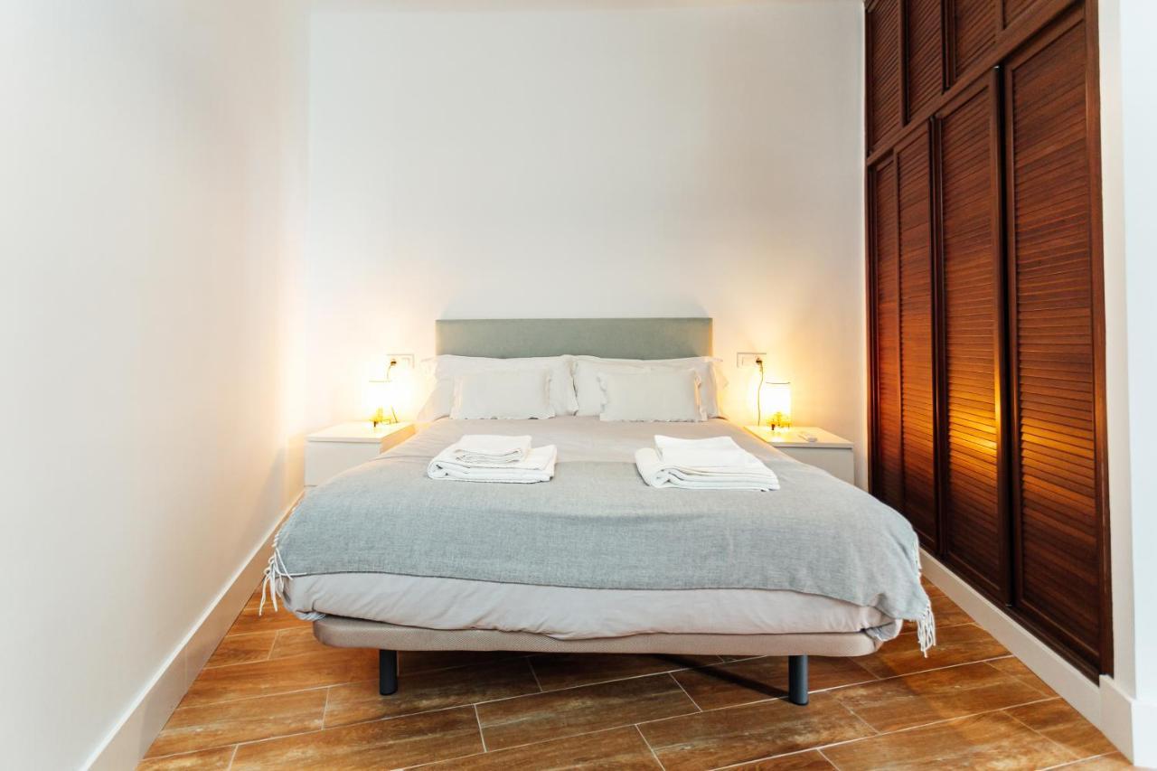 Alohamundi Peral Apartment Seville Exterior photo