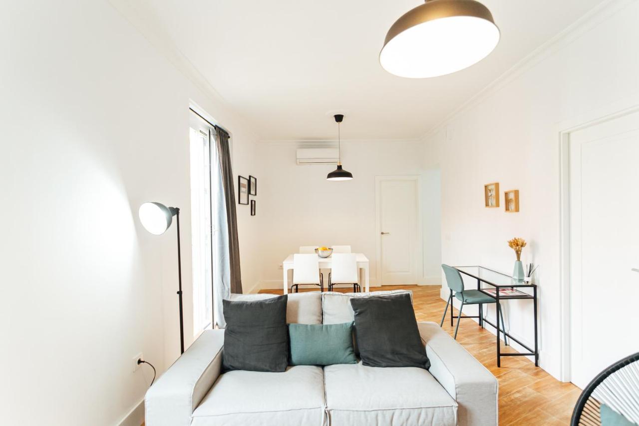 Alohamundi Peral Apartment Seville Exterior photo