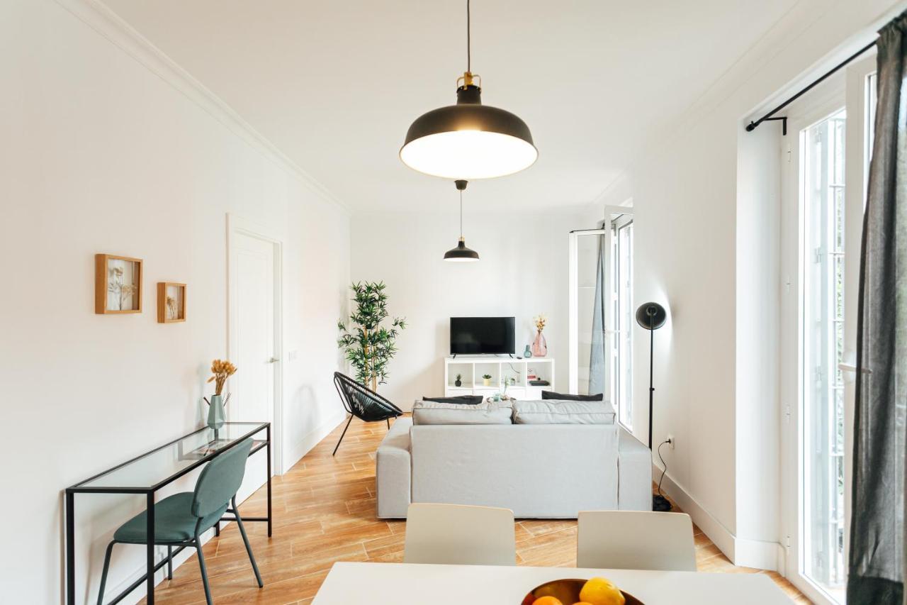 Alohamundi Peral Apartment Seville Exterior photo