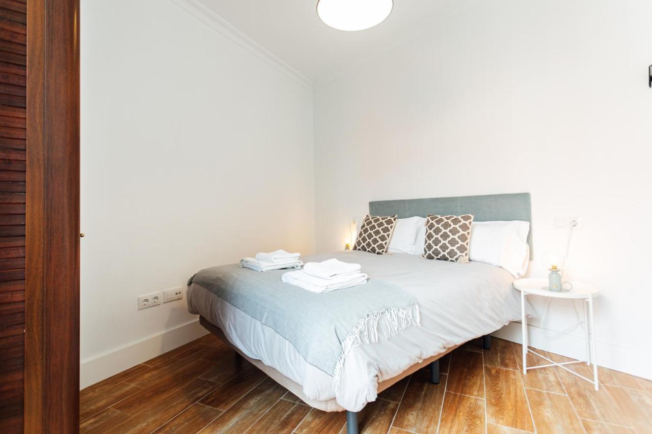 Alohamundi Peral Apartment Seville Exterior photo