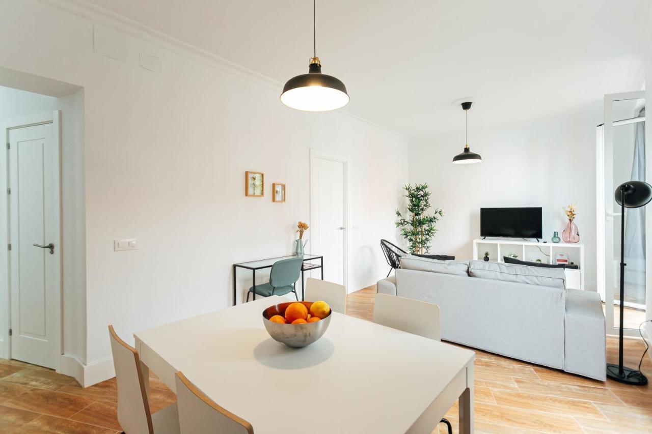 Alohamundi Peral Apartment Seville Exterior photo