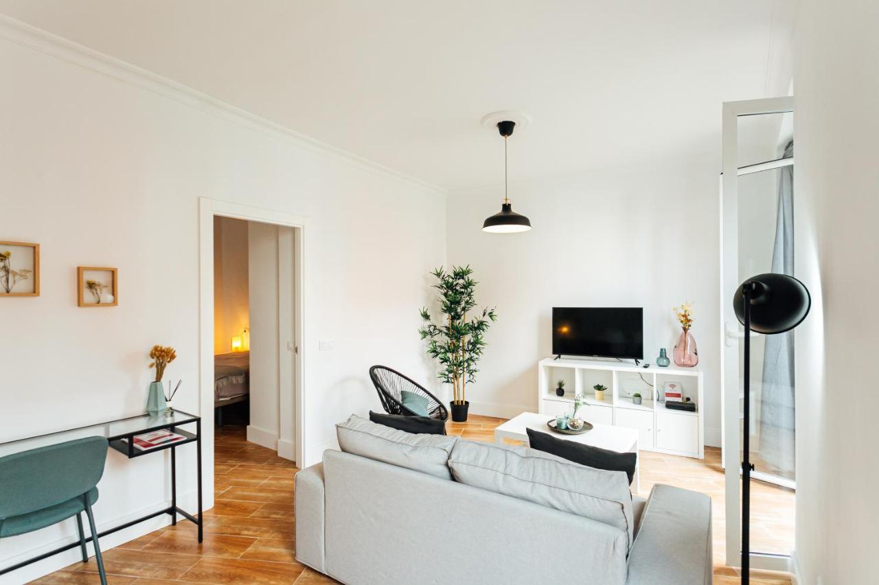Alohamundi Peral Apartment Seville Exterior photo